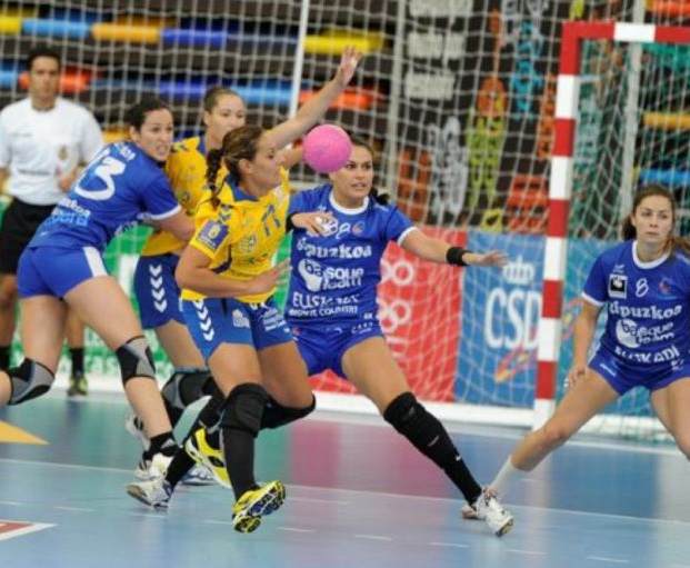 El Balonmano Bera Bera se alza con el título de División de Honor ...