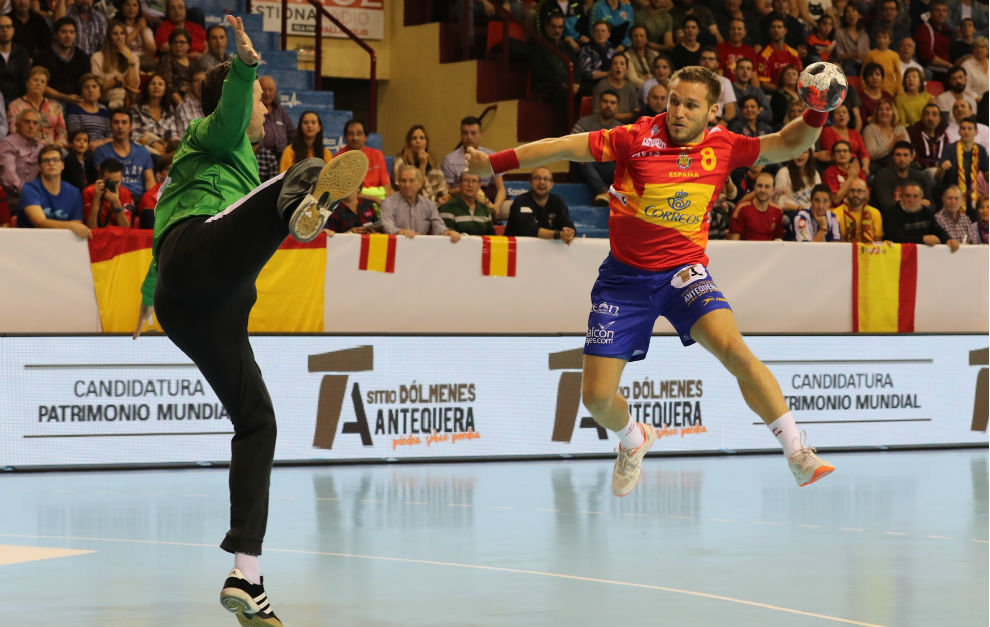 Jordi Ribera debuta con victoria con los Hispanos ante Bosnia
